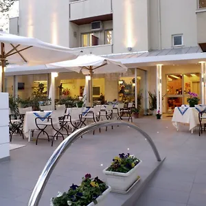 https://hotel-nives.emilia-romagnahotels.net